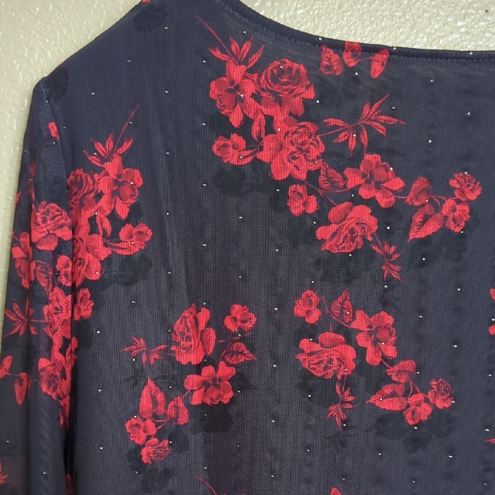 Tahari Women's Black and Red Floral Blouse - Picture 8 of 10
